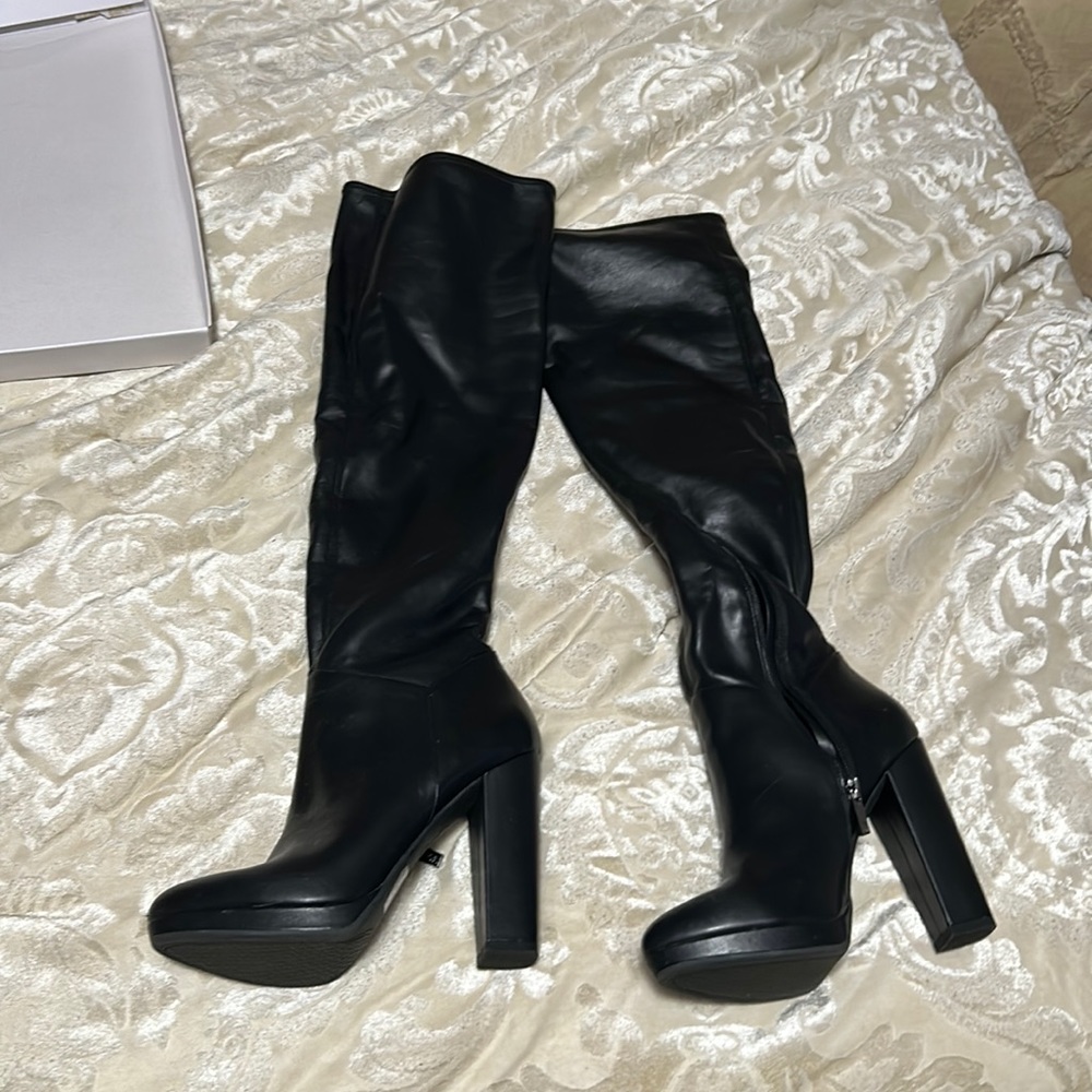 Jessica simpson healed boots unworn with box 7.5 men’s